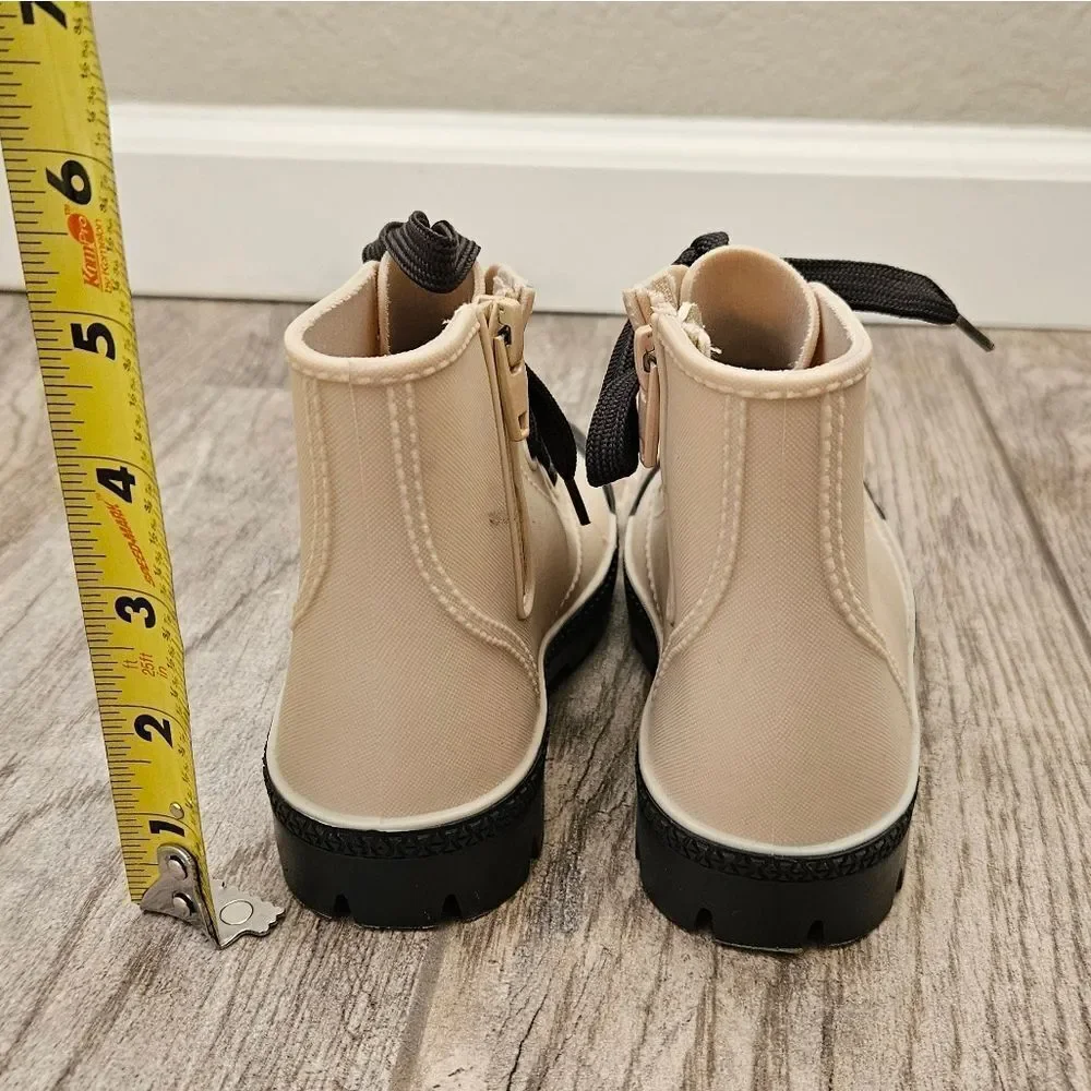 Cotton On Kids Stylish Cream and Black Ankle Boots Size 9-10